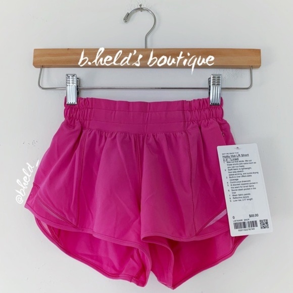 lululemon Hotty Hot Low-Rise Lined Short 2.5